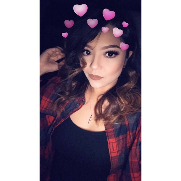 Profile Picture of Marlen Rodriguez (@marlenr26) on Poshmark