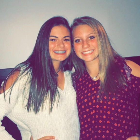 Profile Picture of Katie Tuten (@katie_tuten) on Poshmark