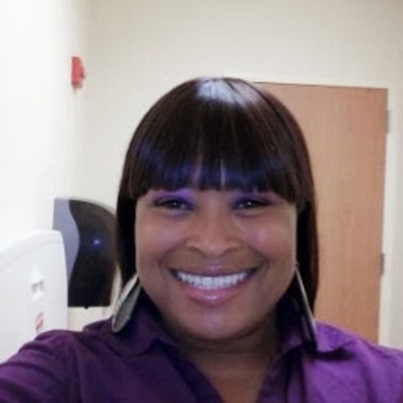 Profile Picture of Kray Kray (@k_kray) on Poshmark