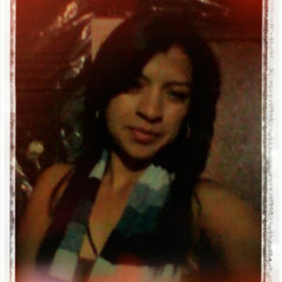 Profile Picture of Ruth Alvarez (@22verito27) on Poshmark