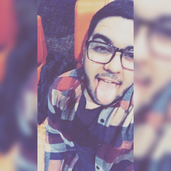 Luis Soares - Poshmark Profile Picture of Luis Soares (@luisfilipe1) on Poshmark