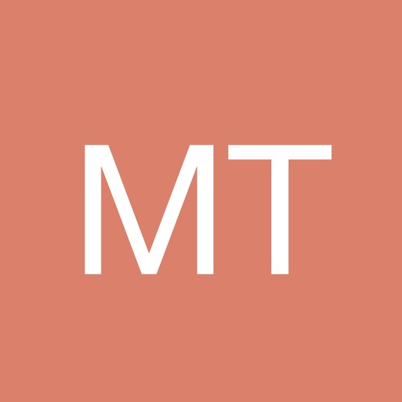Profile Picture of Meghan Tomaszewski (@mtomaszewski) on Poshmark
