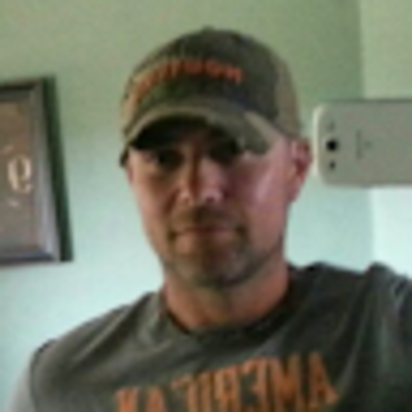 Profile Picture of Joe Frazier (@lbz4life08) on Poshmark