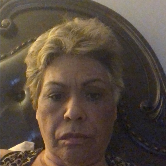 Profile Picture of Dorinda Gresen (@dorindagresen) on Poshmark