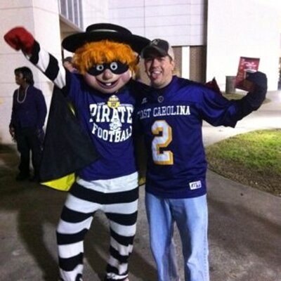 Profile Picture of Buck Schniergen (@SamCary746) on Twitter