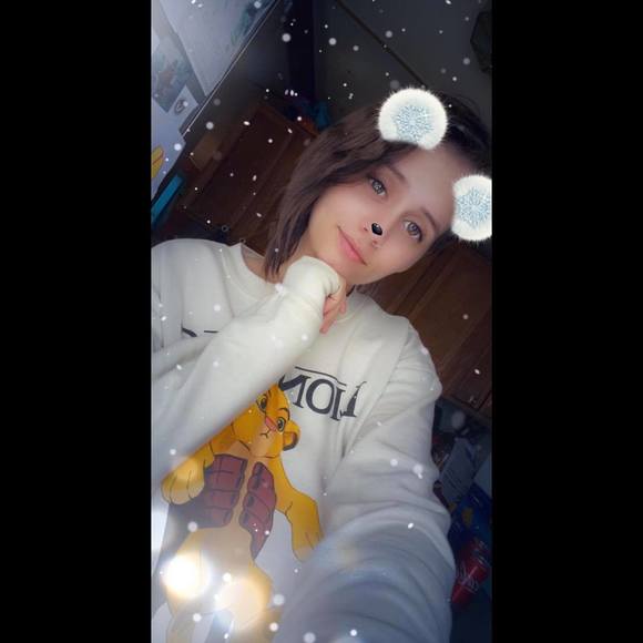 Profile Picture of Iris Gerkens (@irisag1) on Poshmark