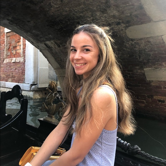 Profile Picture of Jessie Clagnaz (@jessclag) on Poshmark