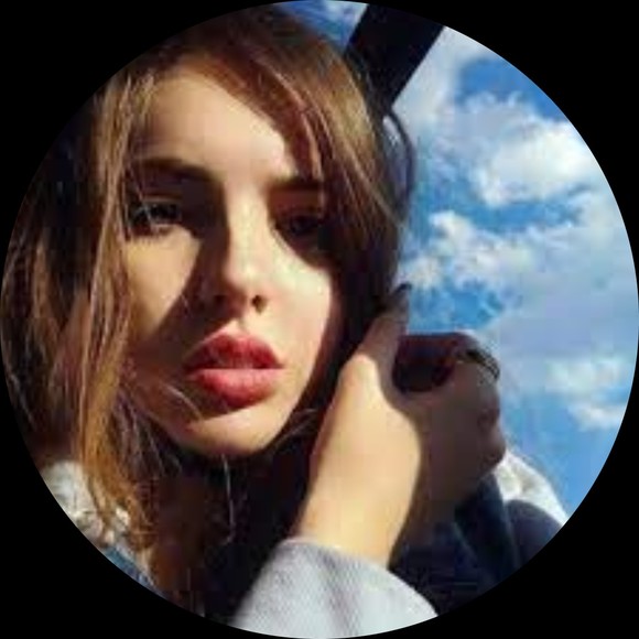 Profile Picture of Layne Barncastle (@betsydaniel310) on Poshmark