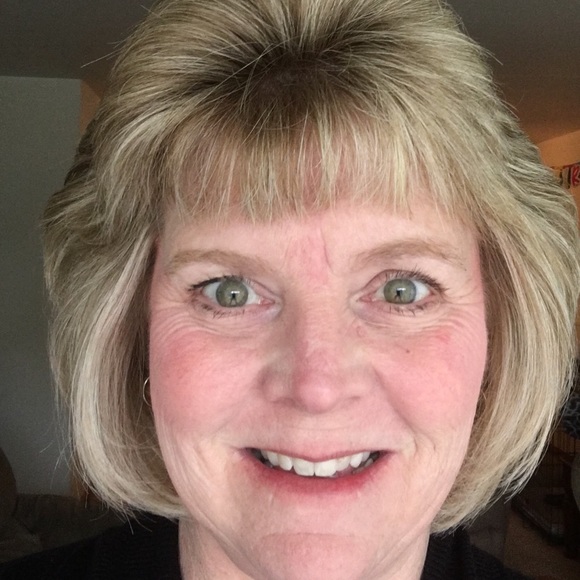 Profile Picture of Sharon Reffitt (@sharon549) on Poshmark