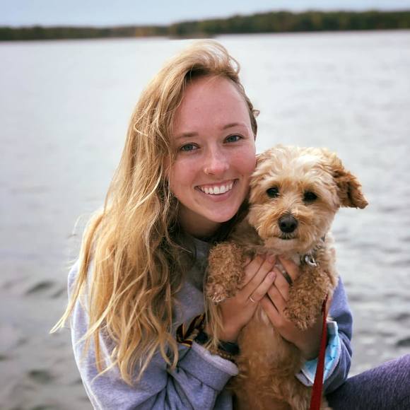 Profile Picture of Aly Tisthammer (@declutter39) on Poshmark