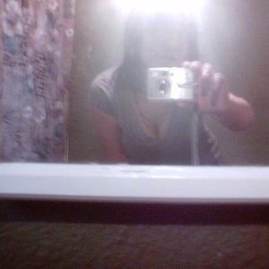 Profile Picture of Ronniebee (@veronicarocksduh) on Myspace