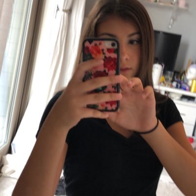 Profile Picture of April Gamble (@horsegirlsrule) on Twitter