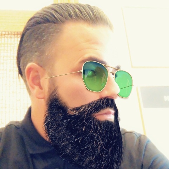 Profile Picture of Collin Cooper (@collincooper947) on Poshmark