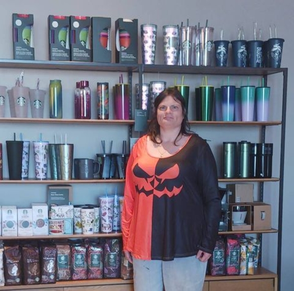 Profile Picture of Caragh Layland (@caraghlayland) on Poshmark