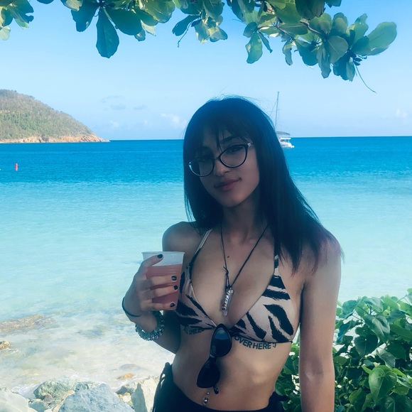 Profile Picture of Natalie Khochaba (@nataliek5650) on Poshmark