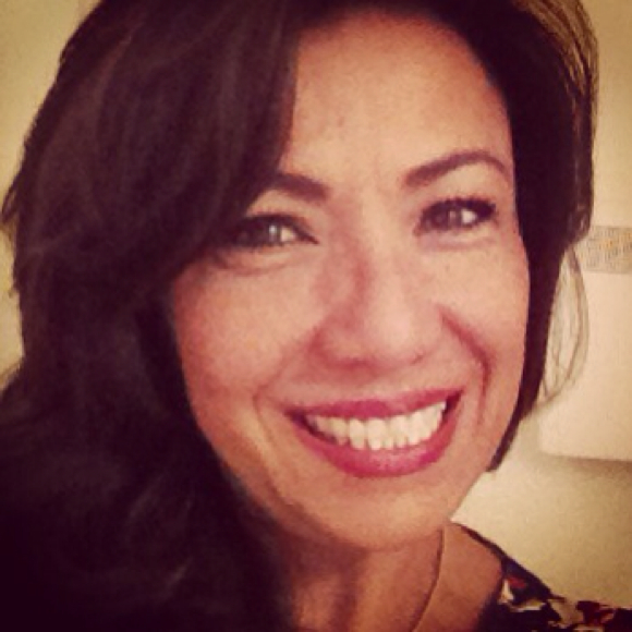 Profile Picture of Lorena Taylor (@elorena) on Poshmark