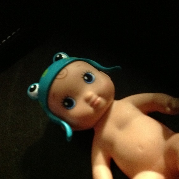 Profile Picture of Monica Hendrix (@vbgirl11) on Poshmark