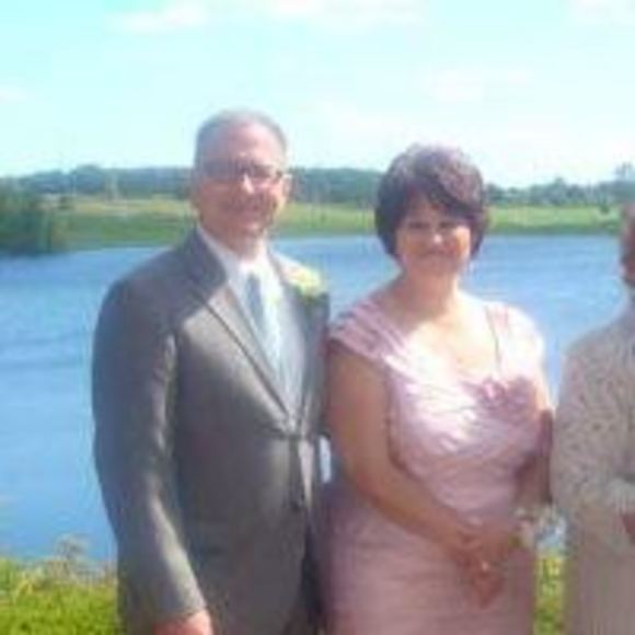 Profile Picture of Sue Bator (@suzbator) on Poshmark