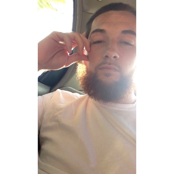 Jerry Taylor - Poshmark Profile Picture of Jerry Taylor (@jerrrryt) on Poshmark