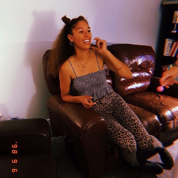 Profile Picture of Andrea Camire (@andrea_camz) on Poshmark