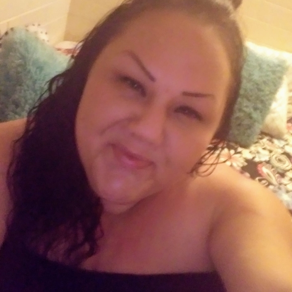 Profile Picture of Amy Orum (@orumamy555) on Poshmark