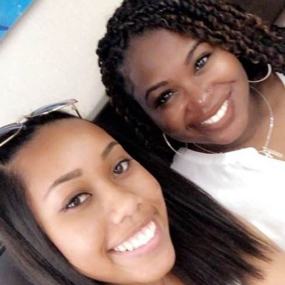 Profile Picture of Johnetta Harris (@jharris92) on Poshmark