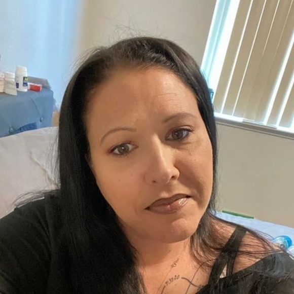 Profile Picture of Amy Barron (@ariney77) on Poshmark