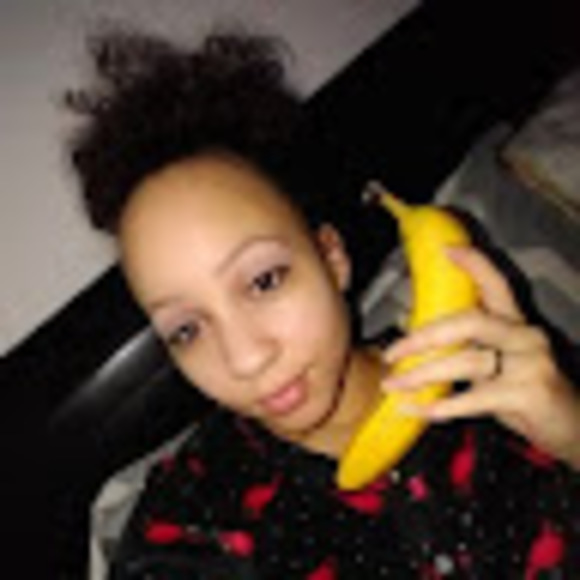 Profile Picture of Day Clark (@dayclark) on Poshmark