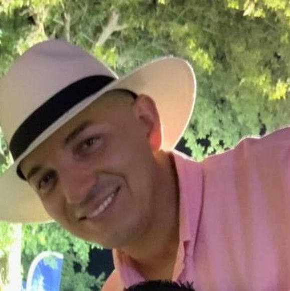 Profile Picture of Jimmy Cardona (@jimmycardona) on Poshmark