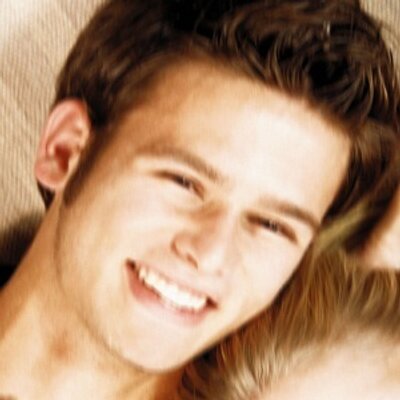 Profile Picture of Carlos Brookins (@farmarien29) on Twitter