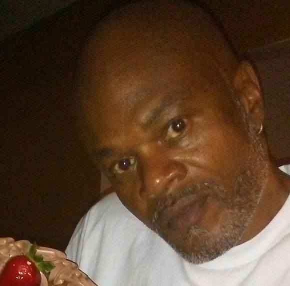 Profile Picture of Robert Pettaway (@robertpettaway) on Poshmark