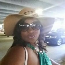 Profile Picture of Lisette Mason (@la_sett) on Twitter