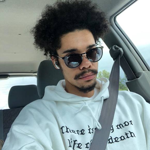 Lorenzo Starr - Poshmark Profile Picture of Lorenzo Starr (@starrlorenzo) on Poshmark