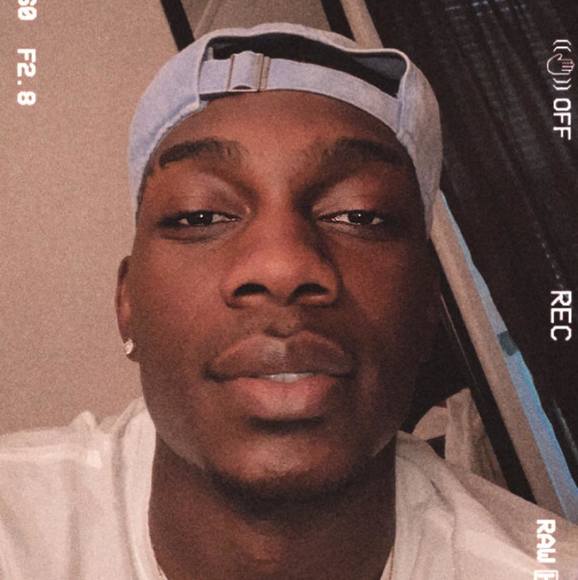 Profile Picture of Johnathon Harris (@johnathonharris) on Poshmark