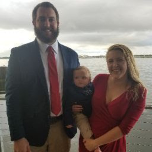 Profile Picture of Halie Baliles (@halieb2002) on Poshmark