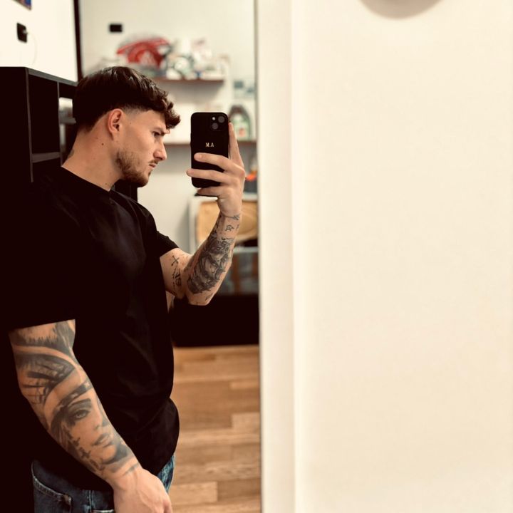 Profile Picture of 𝒜𝓃𝓉ℴ𝓃𝒾ℴ (@miccolinho) on Tiktok