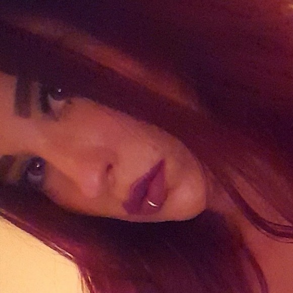 Profile Picture of Kristen Sanders (@kristensande401) on Poshmark