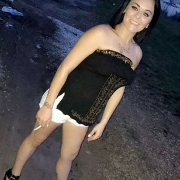 Profile Picture of Elicia Croasmun (@eliciacroasmun) on Poshmark