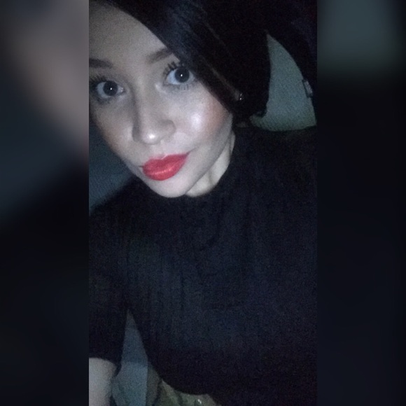 Profile Picture of Jeanette Topete (@jayjeanette13) on Poshmark