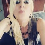 Profile Picture of Bonnie Glenn (@keep.on.rockin.vintage) on Instagram