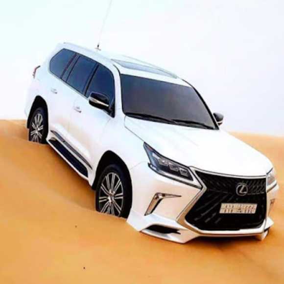 Profile Picture of Rayan Towfiq (@rayantowfiq97) on Poshmark