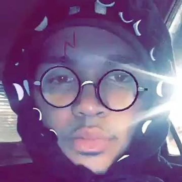 Profile Picture of Joshua Alburquerque (@joshy1128) on Poshmark