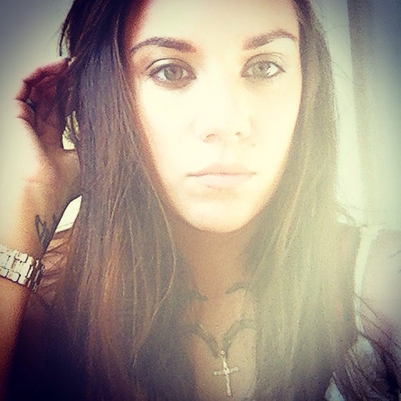 Profile Picture of Karlie Schmeer (@kfs07) on Poshmark