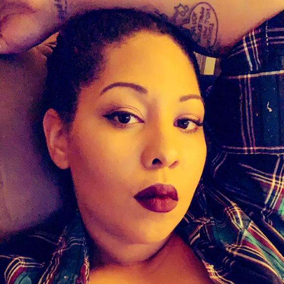 Profile Picture of Kimberly Reilly (@kimberlynikki94) on Poshmark