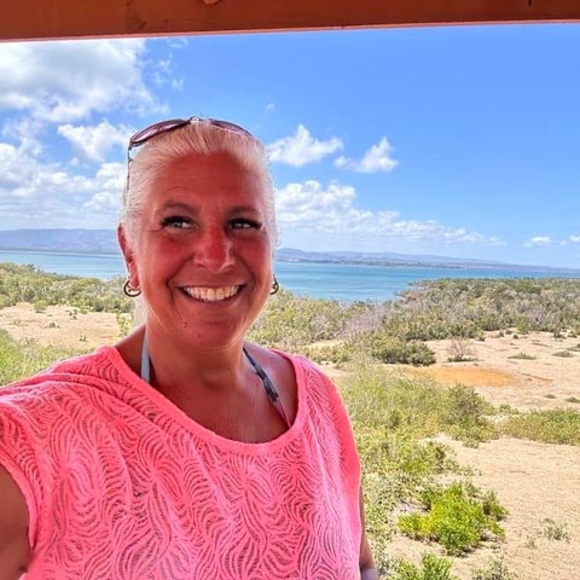 Profile Picture of Caroline Vaillancourt (@carolinevail518) on Poshmark