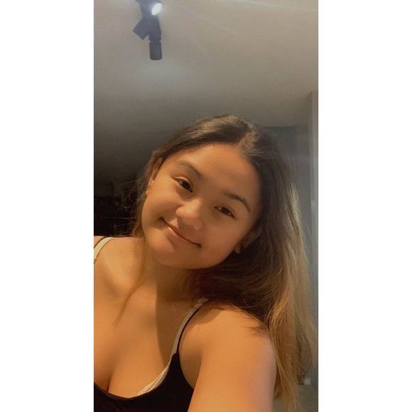 Kimsasha Taguba - Poshmark Profile Picture of Kimsasha Taguba (@akimsasha) on Poshmark