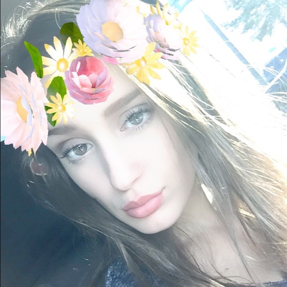 Profile Picture of Madison Mccaffety (@maddiee4) on Poshmark