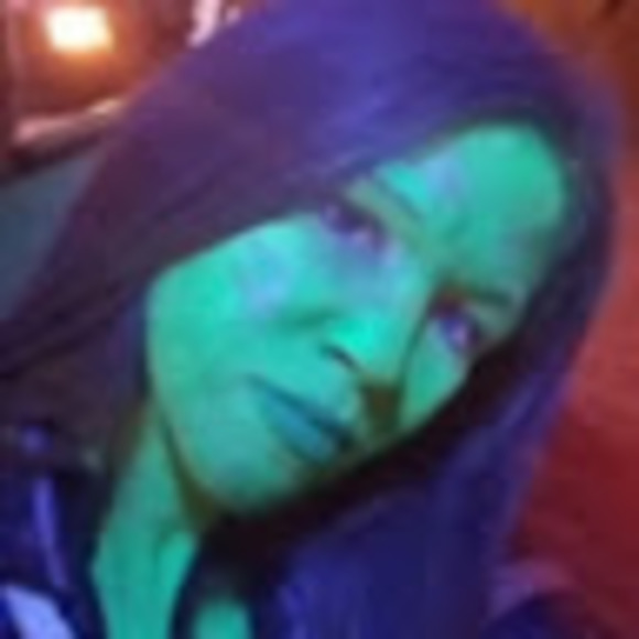 Profile Picture of Jill Danielson (@jilldanielson10) on Poshmark