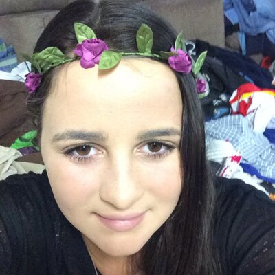 Profile Picture of Jess Elms (@ElmsJess) on Twitter
