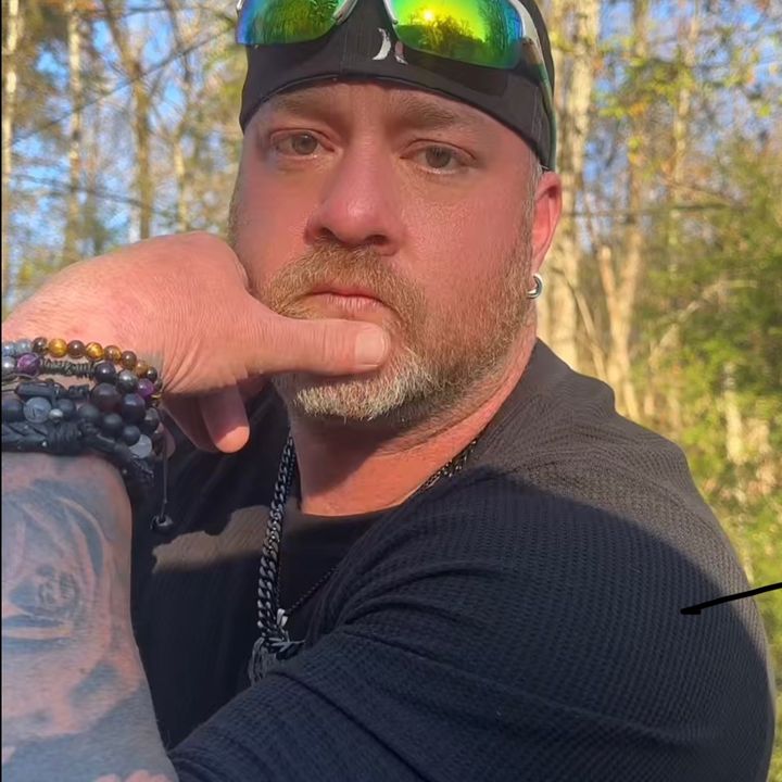 Profile Picture of 🅲🅻🅸🅽🆃 (@clint_12th) on Tiktok